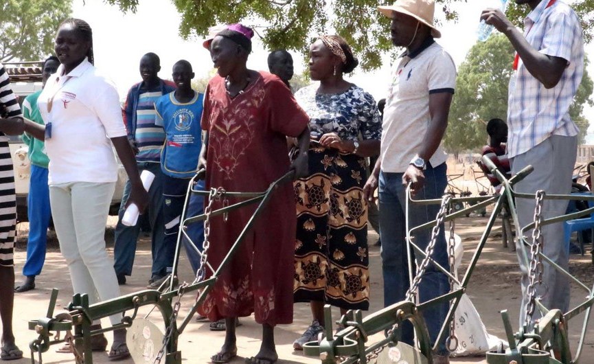 South Sudan: Women Plough the Way to Peace in Resettlement Project
