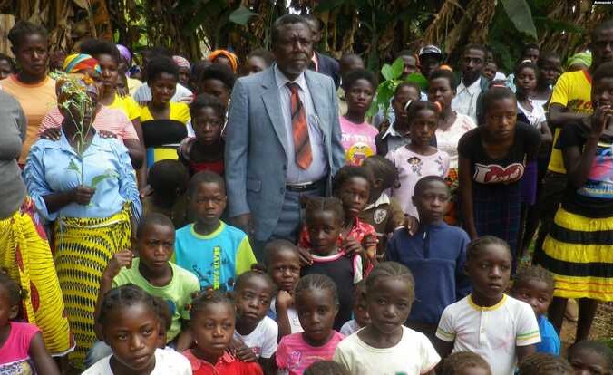 Angola: In Angola, Family Buries Polygamist 'Big Dad' - allAfrica.com